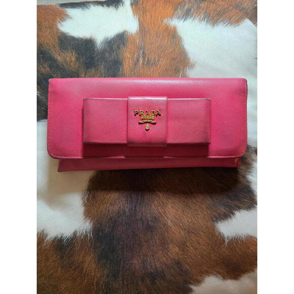 Authentic Prada Pink Saffiano Bow Wallet - Picture 9 of 15